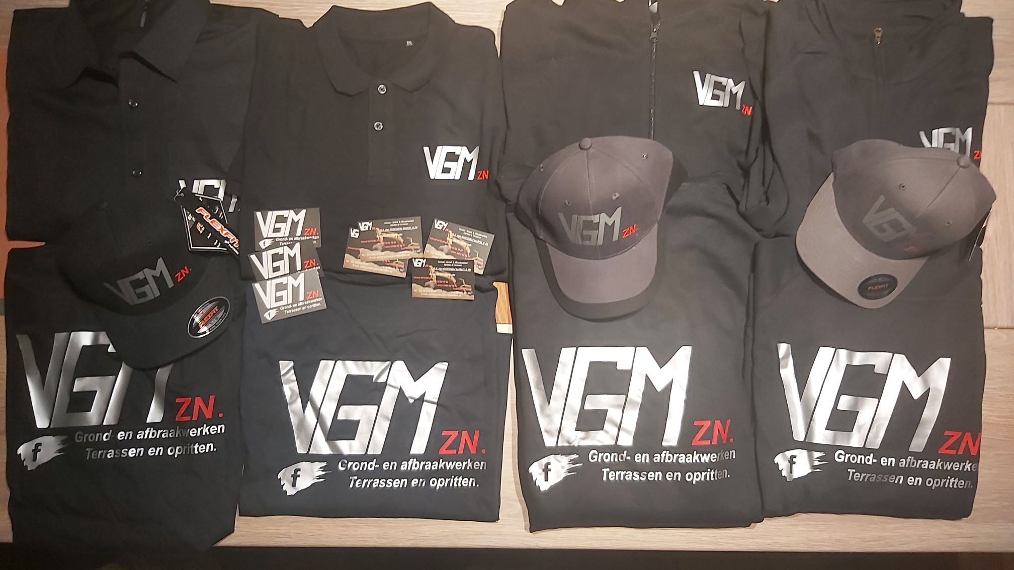 T-shirts en petjes VGM & zn